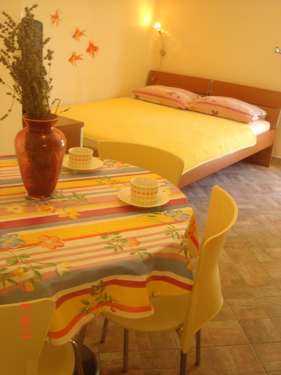 Apartments Renata Primošten Chambre photo